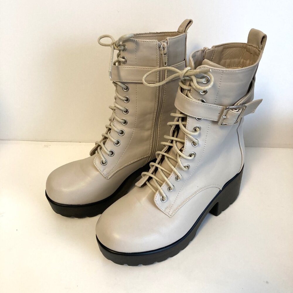 Fashion Nova Tan Lug Sole Combat Boots /Size 7/NWT/ Chunky Platform